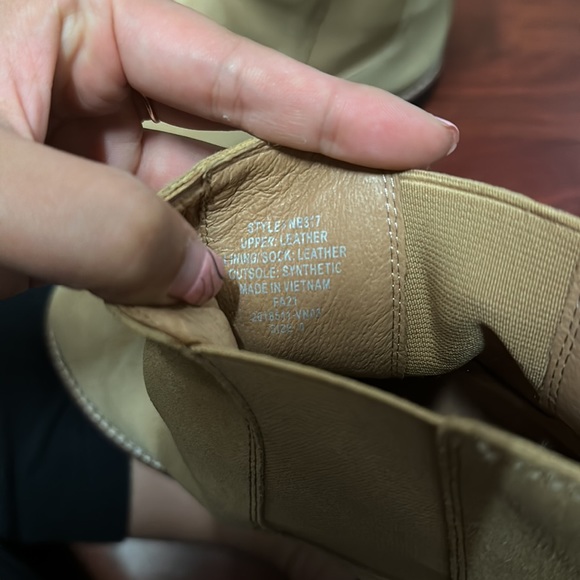 Not for sale: Madewell Leather and Suede Light Tan Boot - Picture 5 of 11